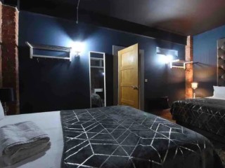 Luxury Townhouse with Hot Tub | Sleeps 23 thumbnail