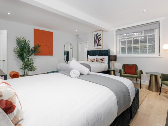 20 Sleeper House image