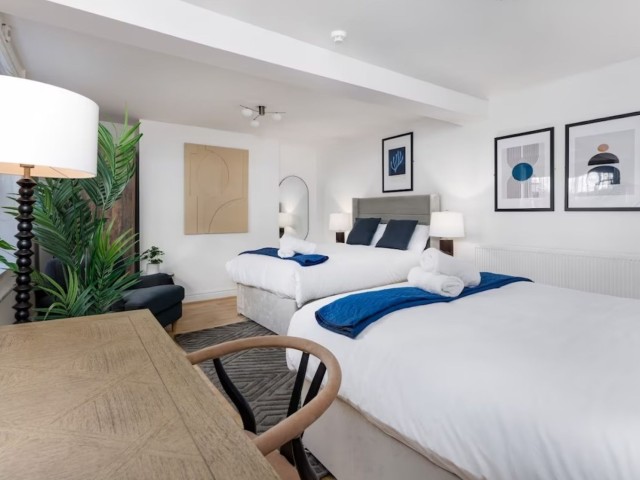 22 Sleeper House image