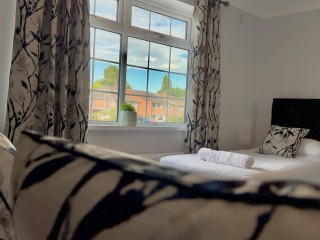 Chester Hot Tub House | Sleeps 25 thumbnail