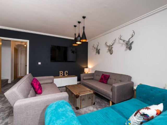 Brighton Boho Chic Townhouse | Sleeps 15 image