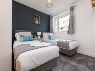 Brighton Boho Chic Townhouse | Sleeps 15 thumbnail
