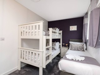 Brighton Boho Chic Townhouse | Sleeps 15 thumbnail