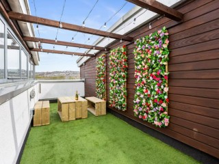 Brighton Scandi Townhouse | Sleeps 15 thumbnail