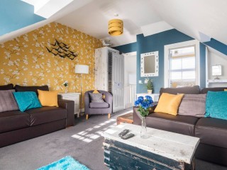 Brighton Seaview Townhouse | Sleeps 15 thumbnail