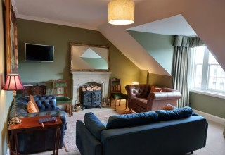 Edinburgh Royal Mile Penthouse | Sleeps 16