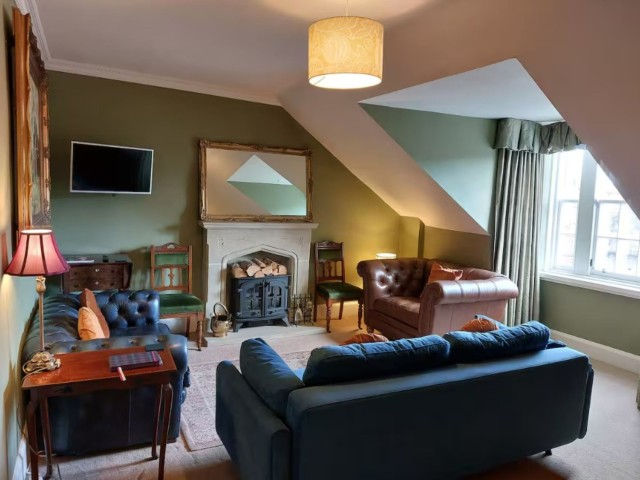 Edinburgh Royal Mile Penthouse | Sleeps 16 image
