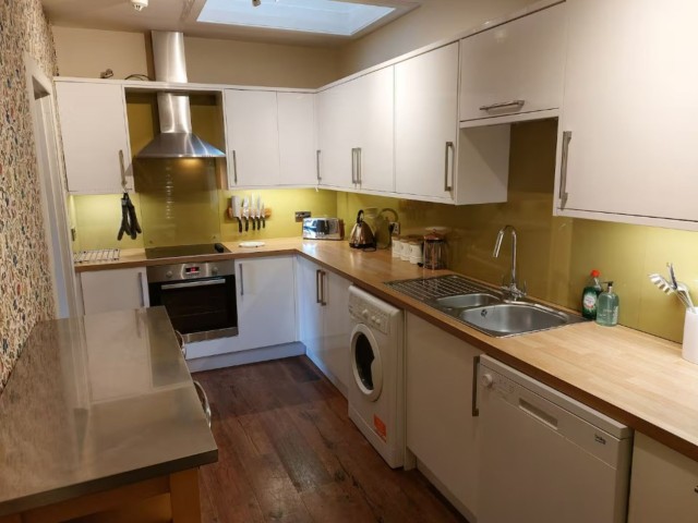 Edinburgh Royal Mile Penthouse | Sleeps 16 image