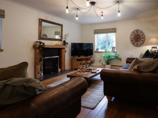 Bristol The Large House | Sleeping 25 thumbnail