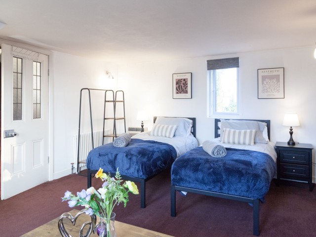 Manchester Large House | Sleeps 17 image