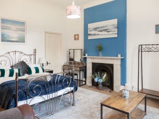 Manchester Large House | Sleeps 17 thumbnail