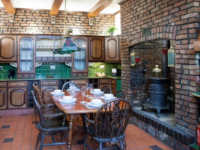 Manchester Large House | Sleeps 17 image