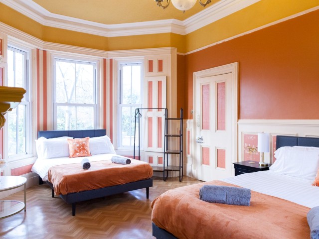 Manchester Large House | Sleeps 17 image