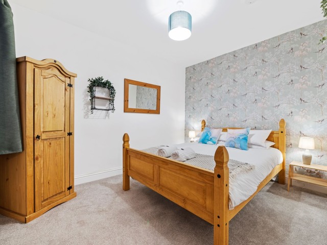 Bristol 8 Sleeper Hot Tub House image