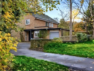 Leeds 14 Sleeper Hot Tub Cottage thumbnail