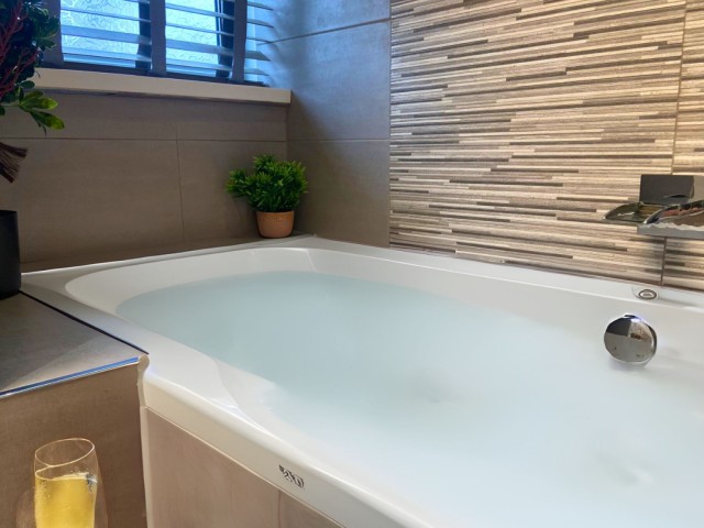 Leeds 14 Sleeper Hot Tub Cottage image