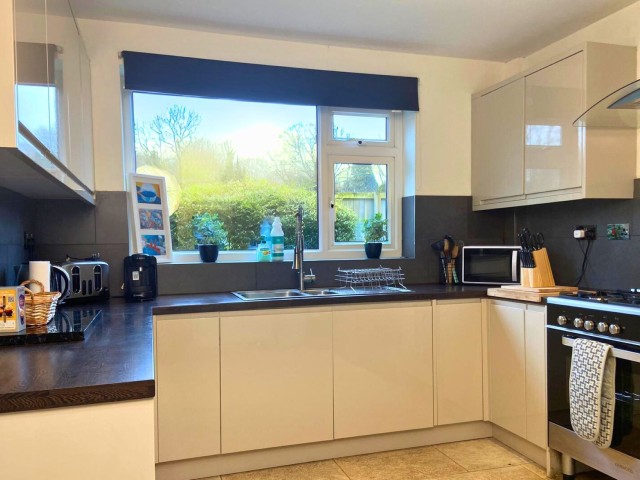 Leeds 14 Sleeper Hot Tub Cottage image