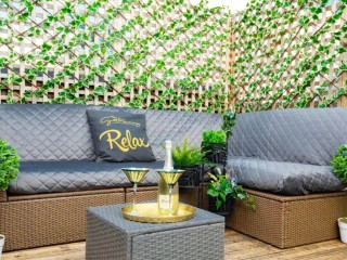 York Central Penthouse | Sleeps 18 thumbnail