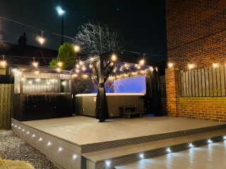 Newcastle House with Hot Tub | Sleeps 20 thumbnail