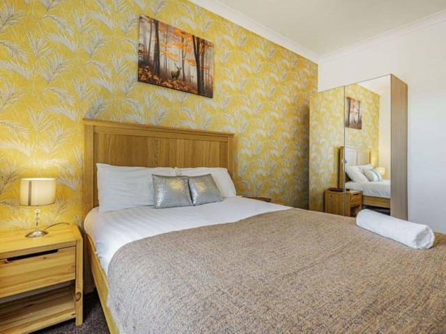 Newcastle House with Hot Tub | Sleeps 20 image