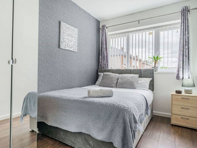 Newcastle House with Hot Tub | Sleeps 20 image