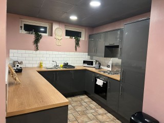 Newcastle city centre Apartment | Sleeps 20 thumbnail