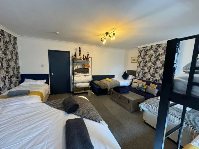 Cardiff Duplex Apartment | Sleeps 22 image
