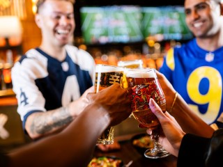 Reserved Table & Drinks with live music | The Box thumbnail