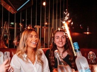 VIP Table and Beers | Manahatta thumbnail