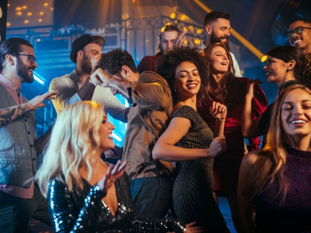 VIP Table and Beers | Manahatta image