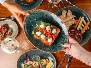 Prosecco and Charcuterie | Banyan thumbnail