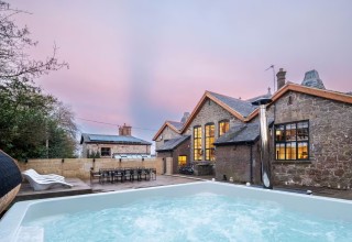 North Wales | 24 Sleeper