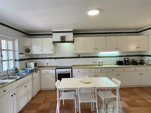 16 Sleeper Villa image