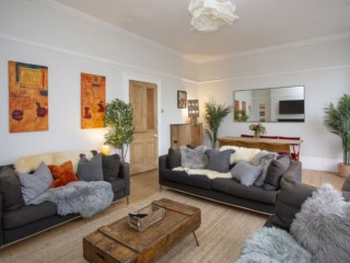 16 Sleeper House thumbnail