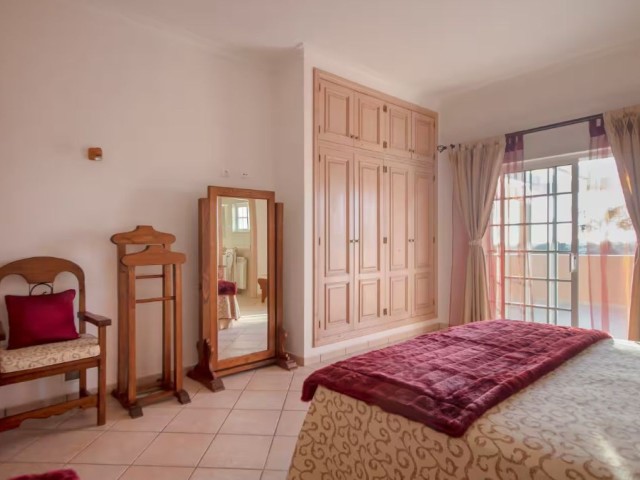 Villa Almeida | Sleeps 16 people image