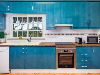 Villa Tenazinha | Sleeps 20 people thumbnail