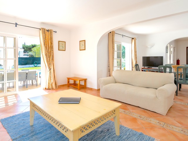 Villa Tenazinha | Sleeps 20 people image