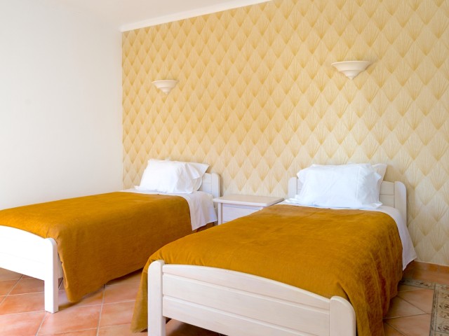 Villa Tenazinha | Sleeps 20 people image