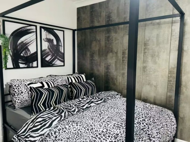 16 Sleeper House image