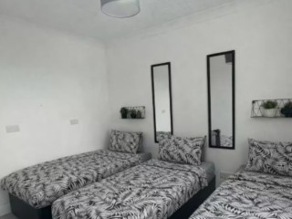 16 Sleeper House thumbnail