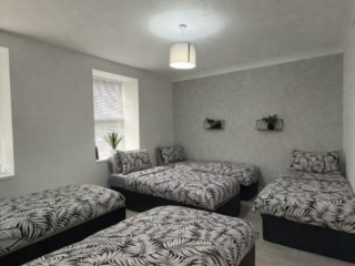 16 Sleeper House thumbnail