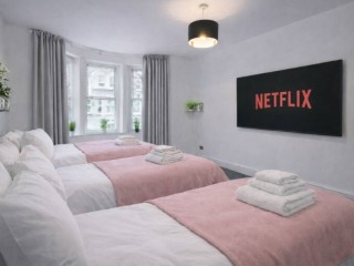 16 Sleeper Townhouse thumbnail