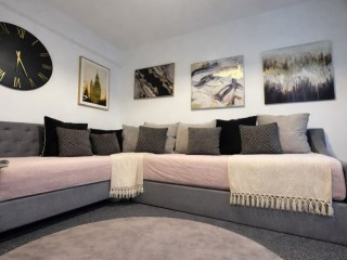 16 Sleeper Townhouse thumbnail