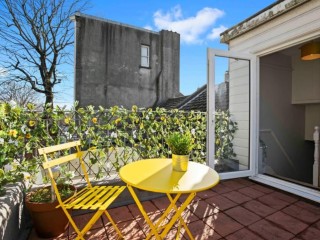 Townhouse | Sleeps 8 thumbnail