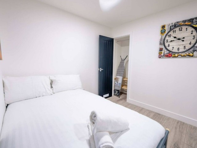 20 Sleeper House image