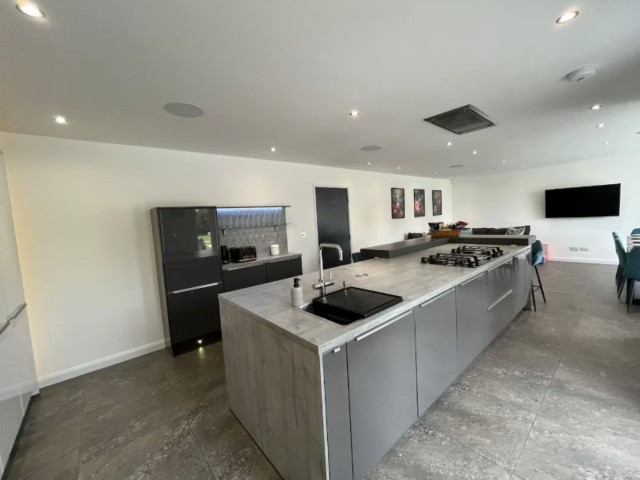 Yorkshire 12 Sleeper House with Hot Tub image