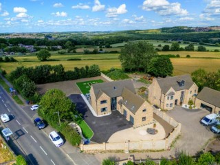 Yorkshire 12 Sleeper House with Hot Tub thumbnail