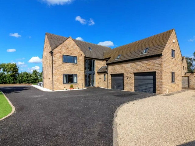 Yorkshire 12 Sleeper House with Hot Tub image