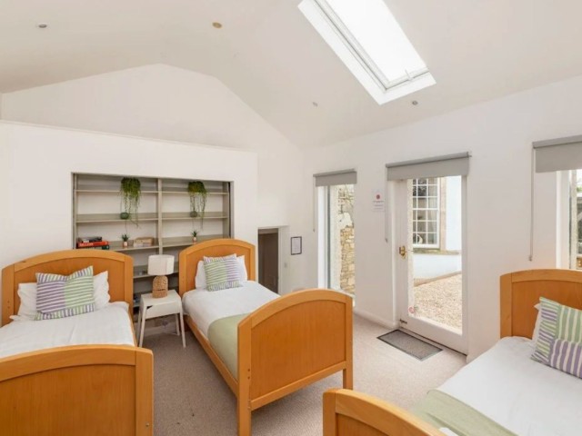 Cotswold 28 Sleeper House With Hot Tub image