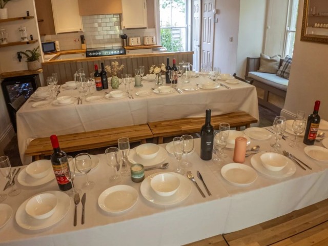 Cotswold 16 Sleeper Cottage With Hot Tub image
